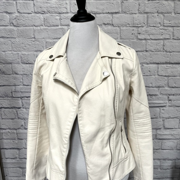 White/cream/ivory GUESS vegan/faux Leather biker Jacket sz M Y2K vintage - Picture 2 of 8